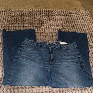 American Eagle Outfitters Relaxed Low-Rise Baggy Flare Jeans with Subtle Fading